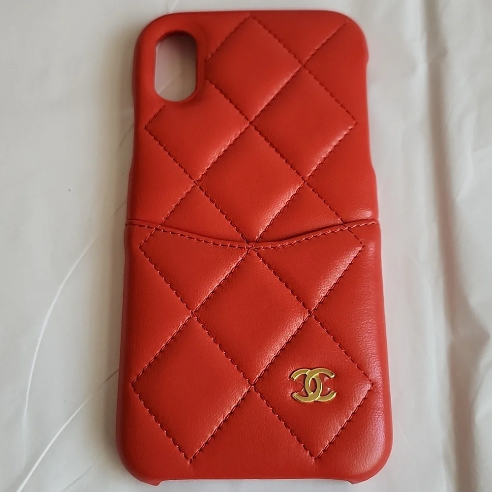 Authentic CHANEL Matrasse Iphone X/Xs Logo Case Box Camellia Flower Pouch Red